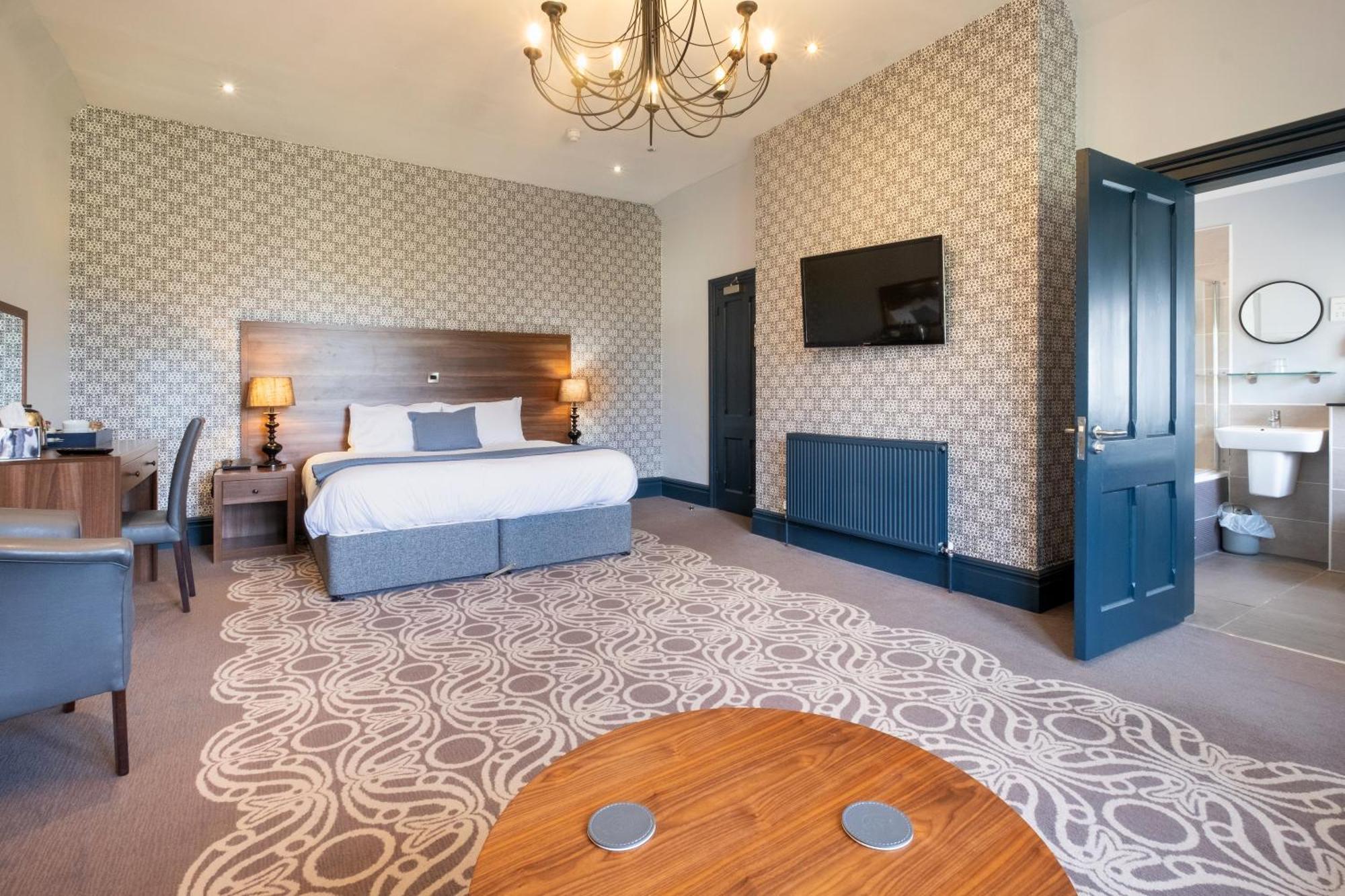 The Coach House Suffolk Hotel โลเวสทอฟต์ ภายนอก รูปภาพ