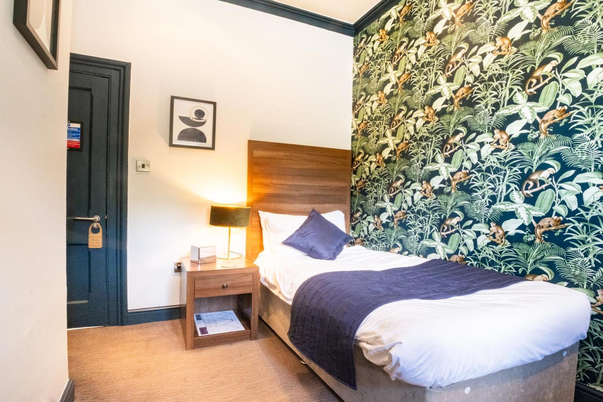 The Coach House Suffolk Hotel โลเวสทอฟต์ ภายนอก รูปภาพ