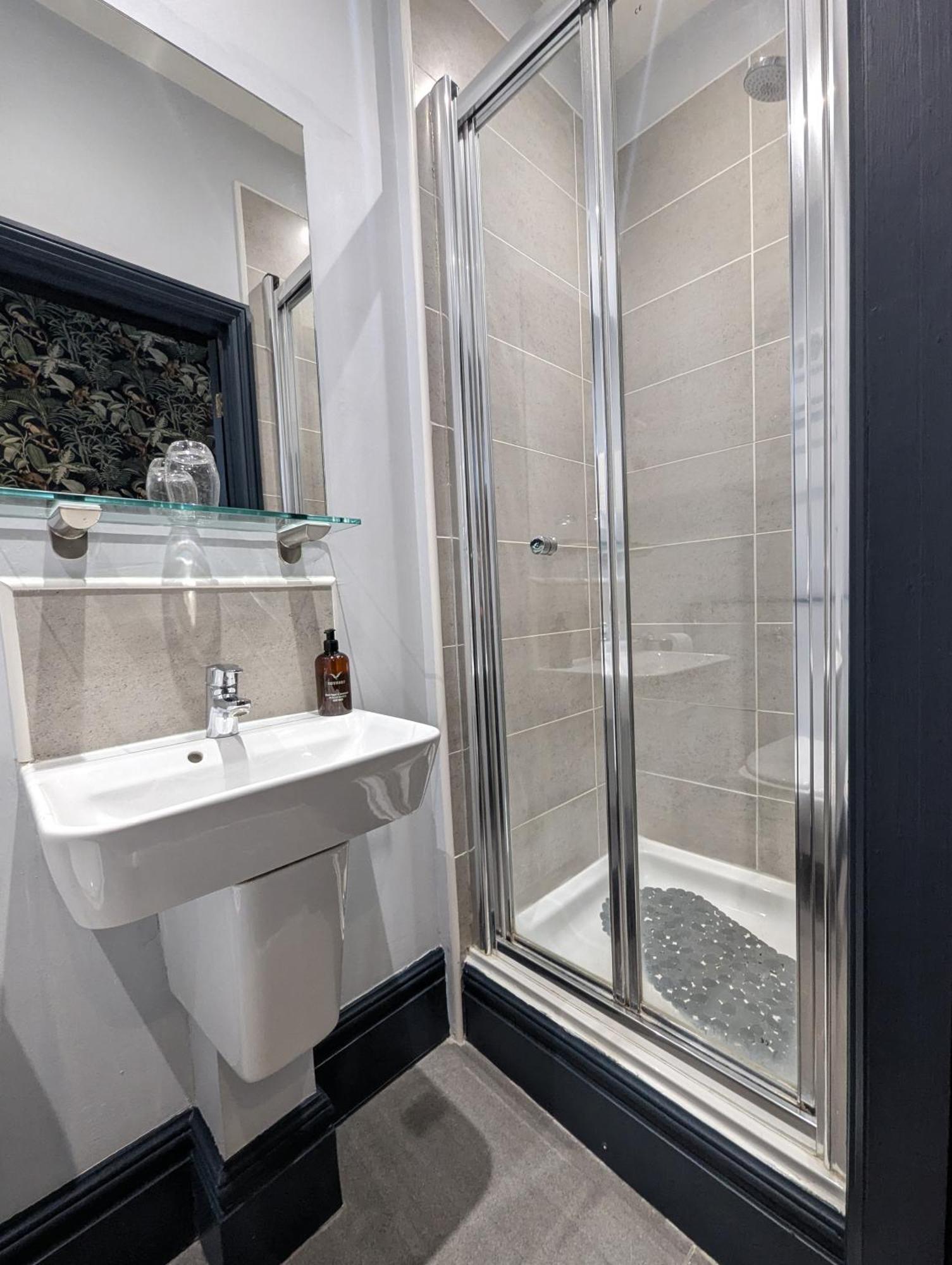 The Coach House Suffolk Hotel โลเวสทอฟต์ ภายนอก รูปภาพ
