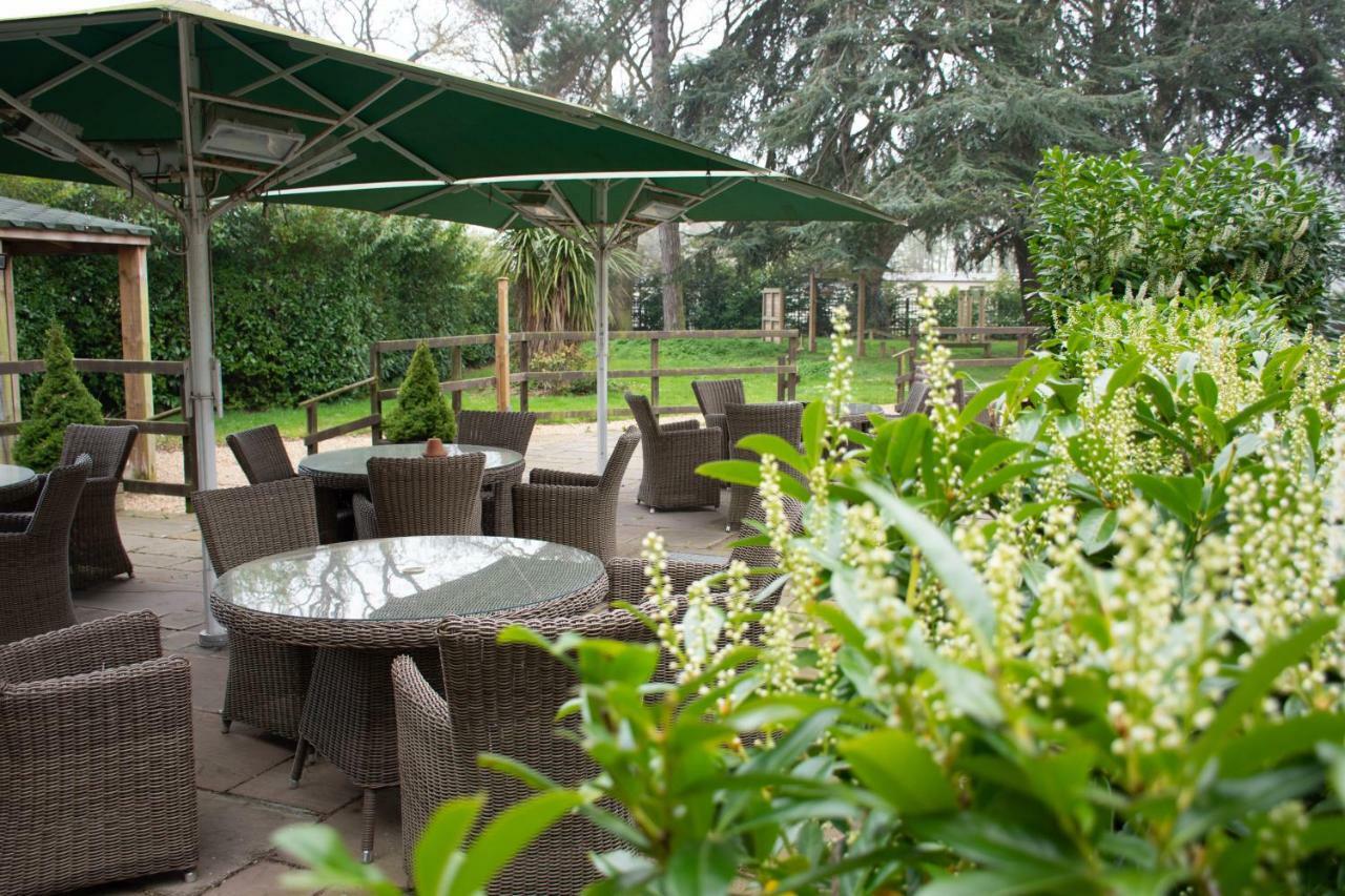 The Coach House Suffolk Hotel โลเวสทอฟต์ ภายนอก รูปภาพ